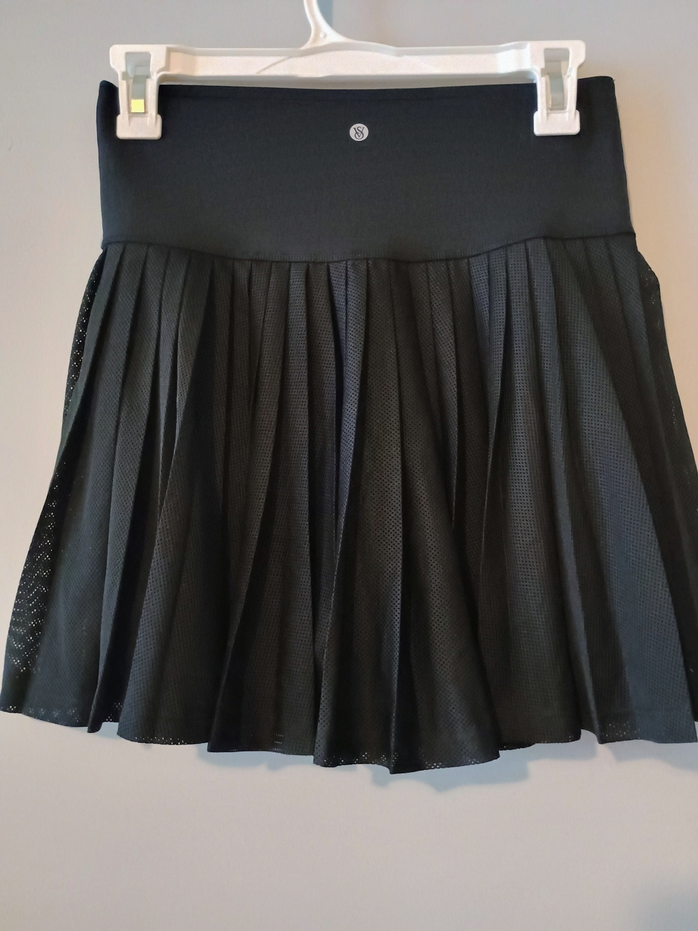 Victoria's Secret VSX Black Pleated Tennis Skort L Pull-On Built-In Shorts